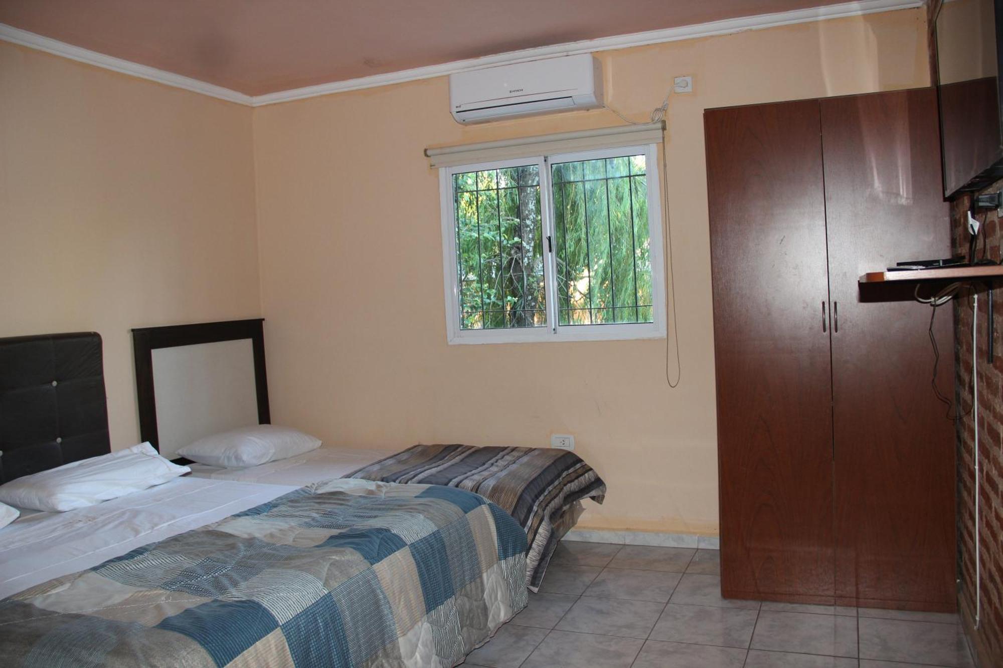 Cv Apart Resistencia Bagian luar foto