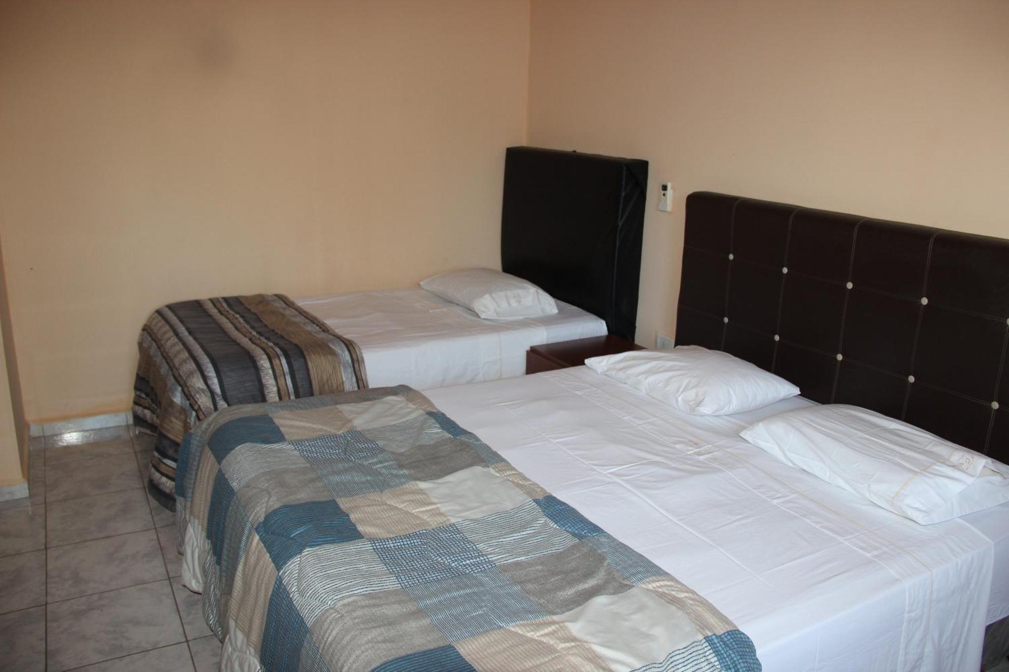 Cv Apart Resistencia Bagian luar foto